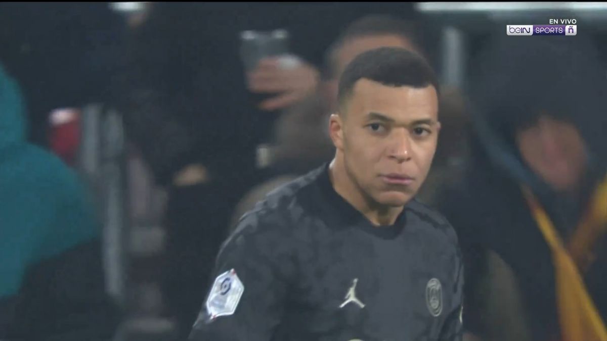 گل دوم پاری سن ژرمن به لانس (کیلیان امباپه)