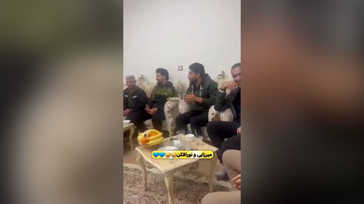 گزارش عربی جالب رضا میرزایی بازیکن مصدوم استقلال در حضور امید نورافکن