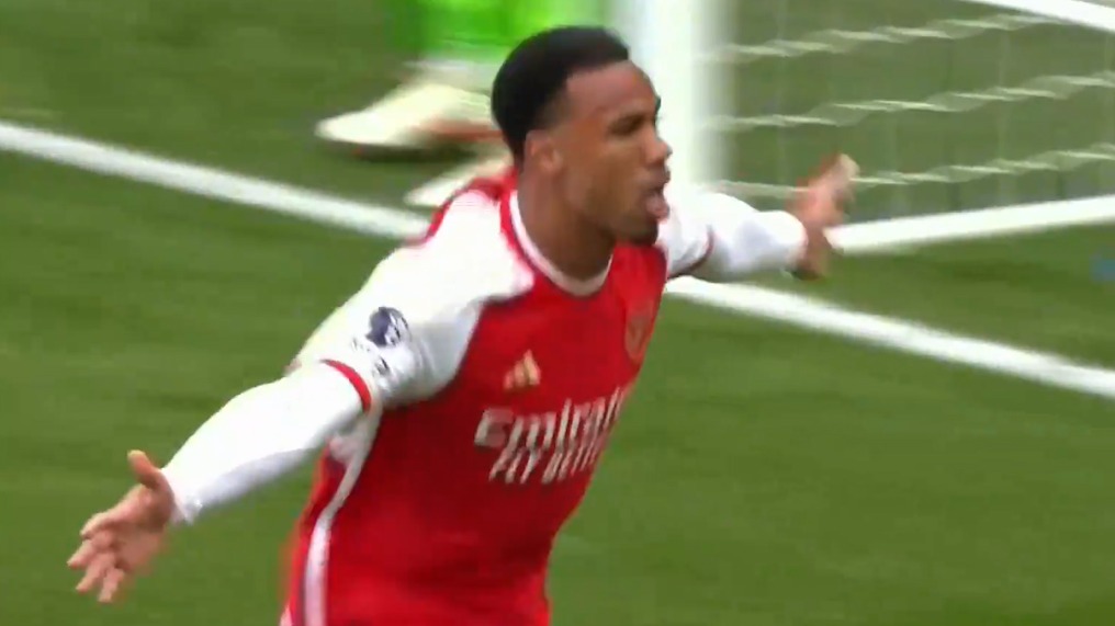 گل اول آرسنال به کریستال پالاس (ماگالاش)