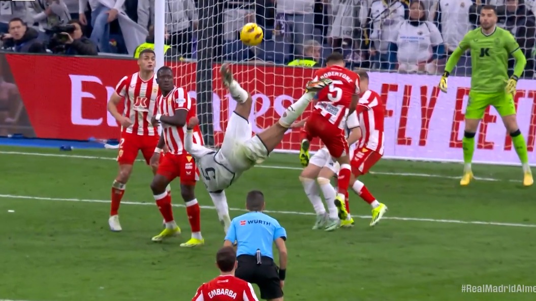 قیچی برگردان تماشایی؛ بلینگام یک قدم تا گل سوباسایی کم آورد