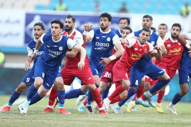 مذاکرات پرسپولیس با استقلال خوزستان برای جذب آقاییپور به بن بست خورد