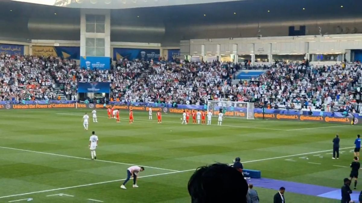 اختصاصی/ لحظه اعلام پنالتی و از دست رفتن توسط ایمن حسین  در بازی عراق و ویتنام از قاب دوربین فوتبالی