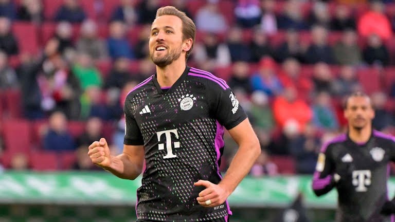 خلاصه بازی آگزبورگ 2-3 بایرن مونیخ