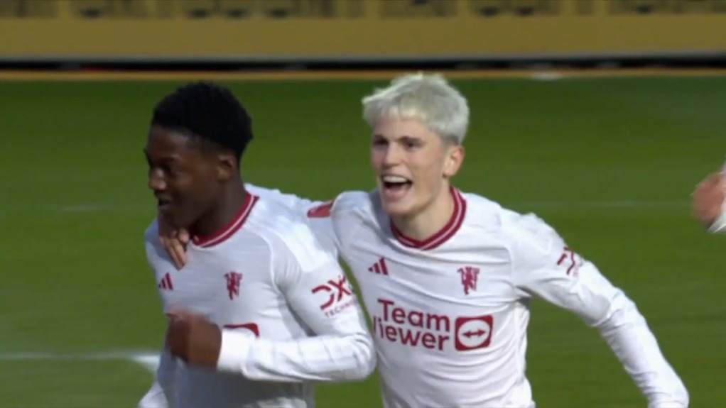 گل دوم منچستریونایتد به نیوپورت کانتی (کوبی ماینو)