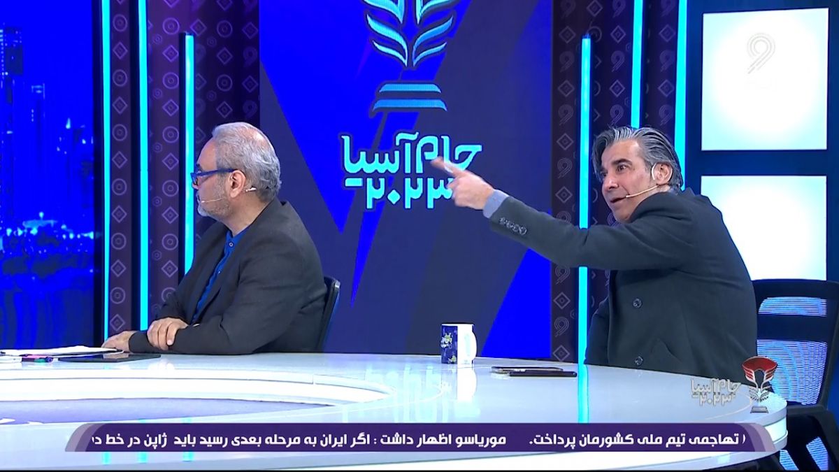 جام آسیایی/ لحظه اخراج مهدی طارمی مقابل سوریه با گزارش جواد خیابانی و اعتراض خداداد عزیزی