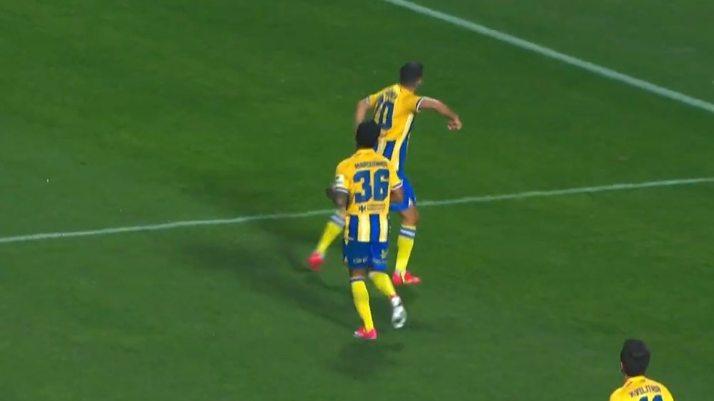 گل چهارم آپوئل به کارمیوتیسا (پاس گل سعید مهری)