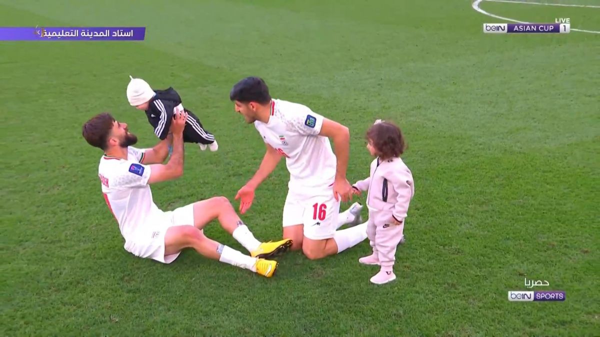 لحظات زیبای پایان بازی ایران و ژاپن از شبکه بین اسپورت