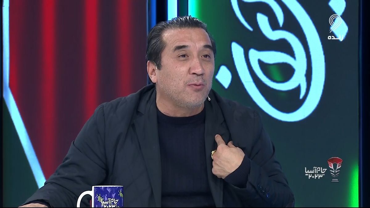 جام آسیا 2023/ خداداد عزیزی: من اگر انتقاد کنم وسط بازیها انتقاد می کنم تا ایراد برطرف شود اما بعضی ها منتظر هستند تیم ملی حذف شود تا سر قلعه نویی و بازیکنان را بزنند