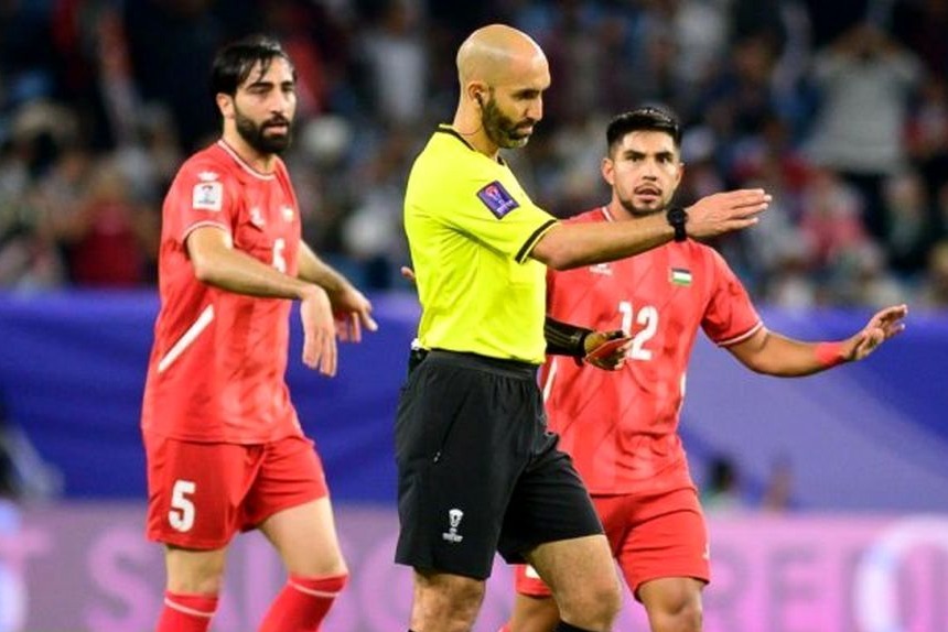 احمد الرواس: AFC در انتخاب داور عرب برای بازی ایران و قطر اشتباه کرد!