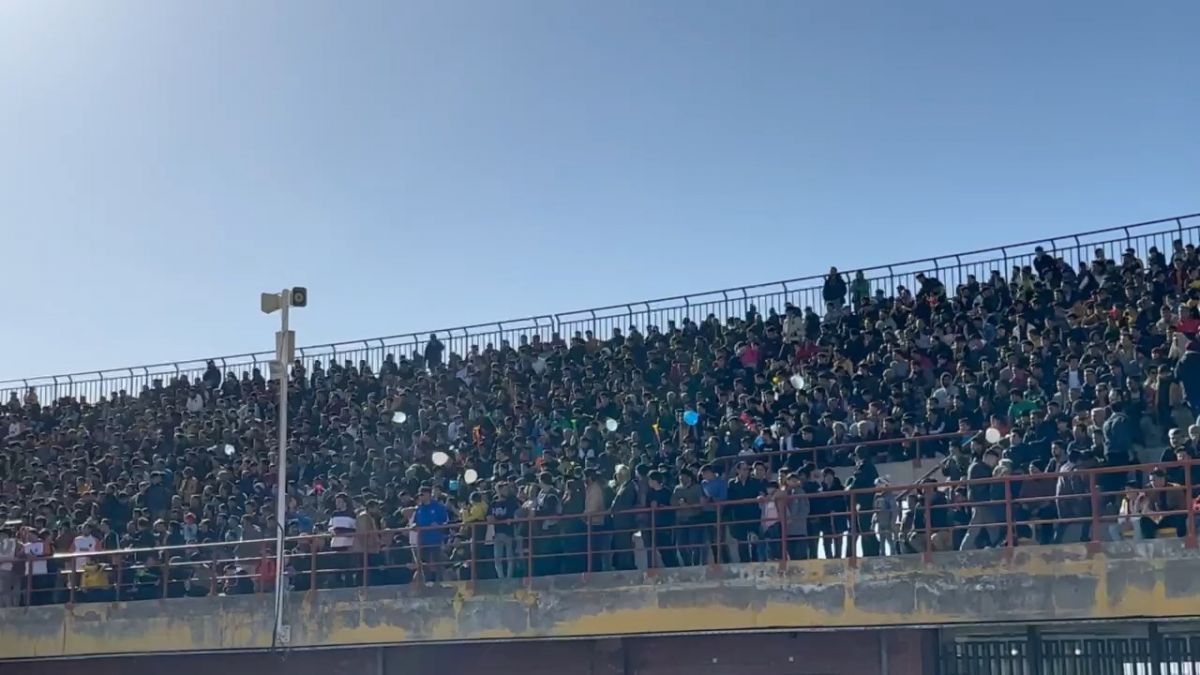 اختصاصی/ استقبال پر شور تماشاگران تربتی سپنتا تربت از بازی جام حذفی مقابل مس کرمان