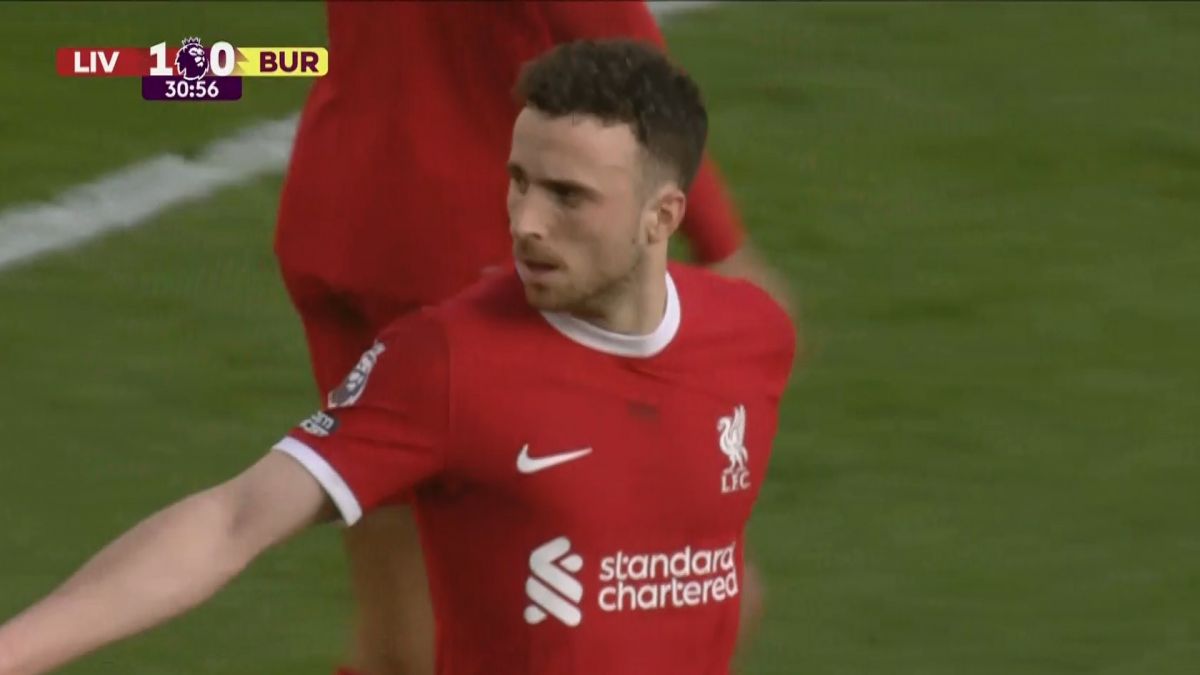 گل اول لیورپول به برنلی (ژوتا)