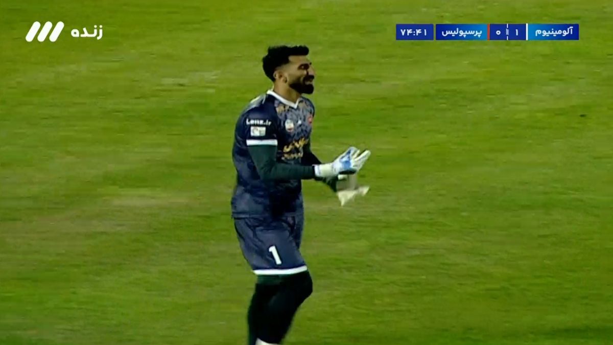 گل اول آلومینیوم اراک به پرسپولیس (سوپرگل امیر نوری از وسط زمین)