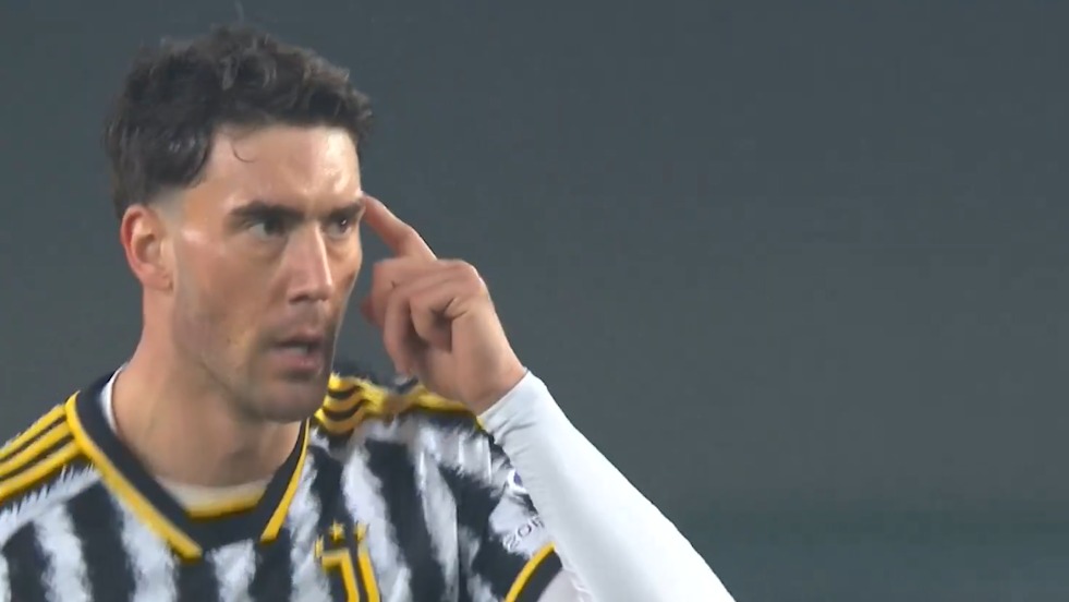 گل اول یوونتوس به هلاس ورونا (وولاهوویچ - پنالتی)