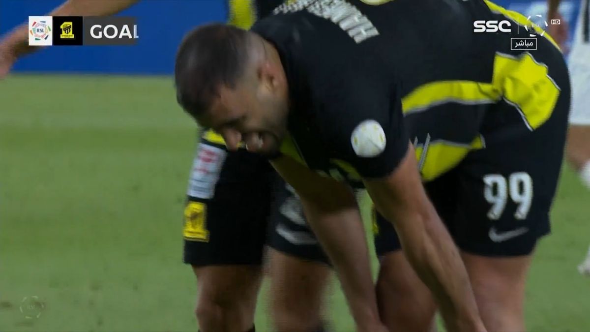 گل دوم الاتحاد به الریاض (دبل عبدالرزاق حمدالله- گل از وسط زمین)