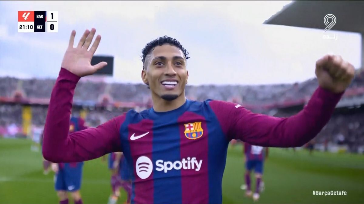 گل اول بارسلونا به ختافه (رافینیا)