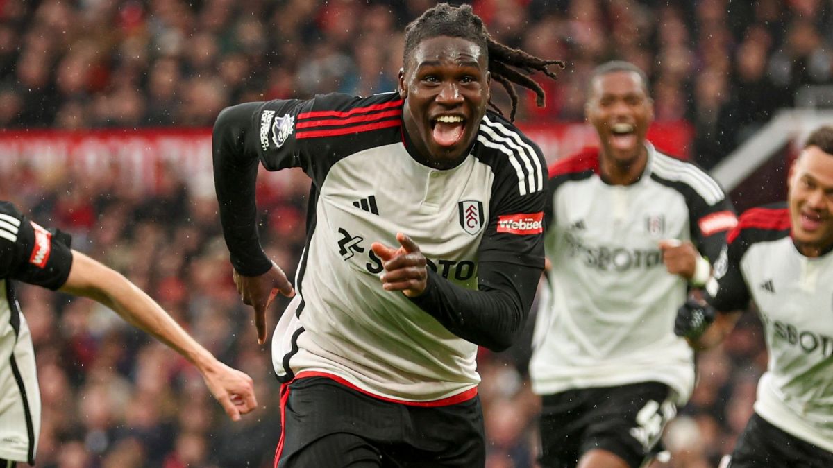 خلاصه بازی منچستریونایتد 1-2 فولام