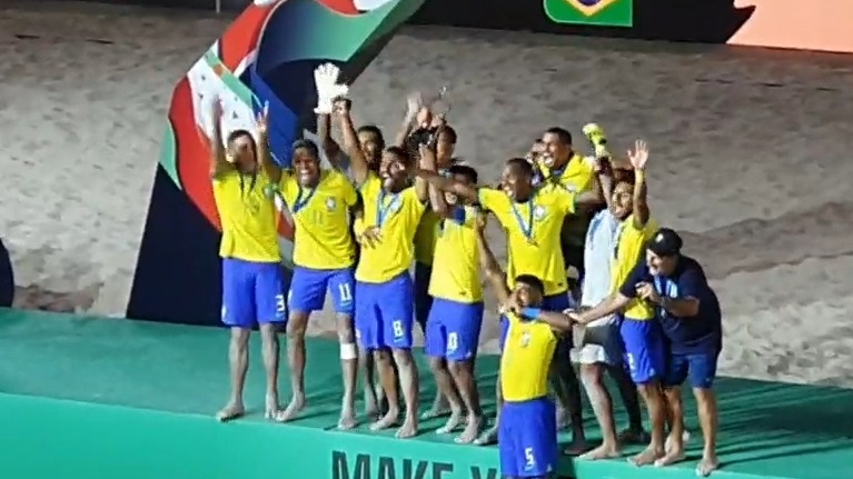 اختصاصی/ مراسم اهدای کاپ قهرمانی جام جهانی فوتبال ساحلی 2024 به تیم ملی برزیل