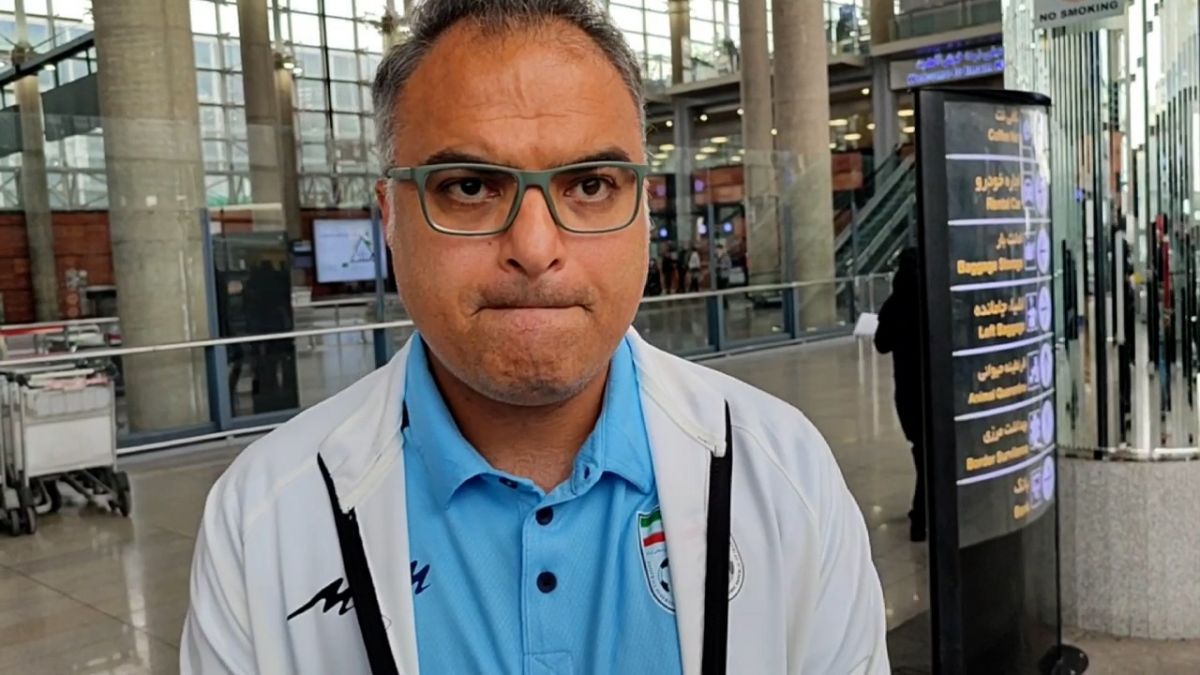 اختصاصی/ گفت و گو با محمد میهن دوست مربی تیم ملی فوتبال ساحلی پس از بازگشت به ایران: