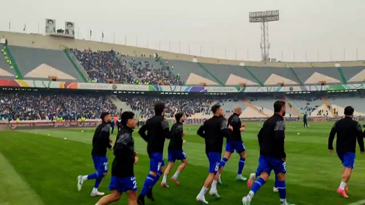 اختصاصی/ گرم کردن بازیکنان استقلال قبل از شروع مسابقه با سپاهان