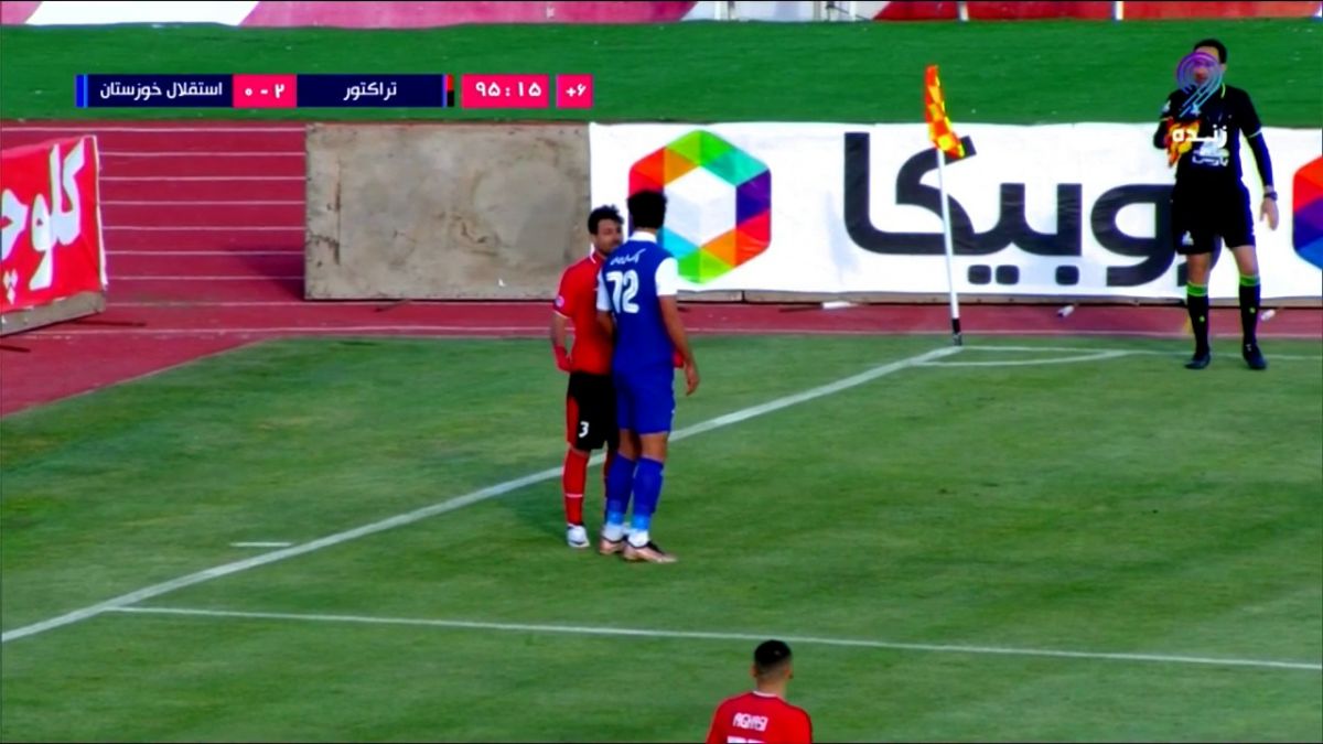 درگیری شجاع خلیل زاده با بازیکن استقلال خوزستان