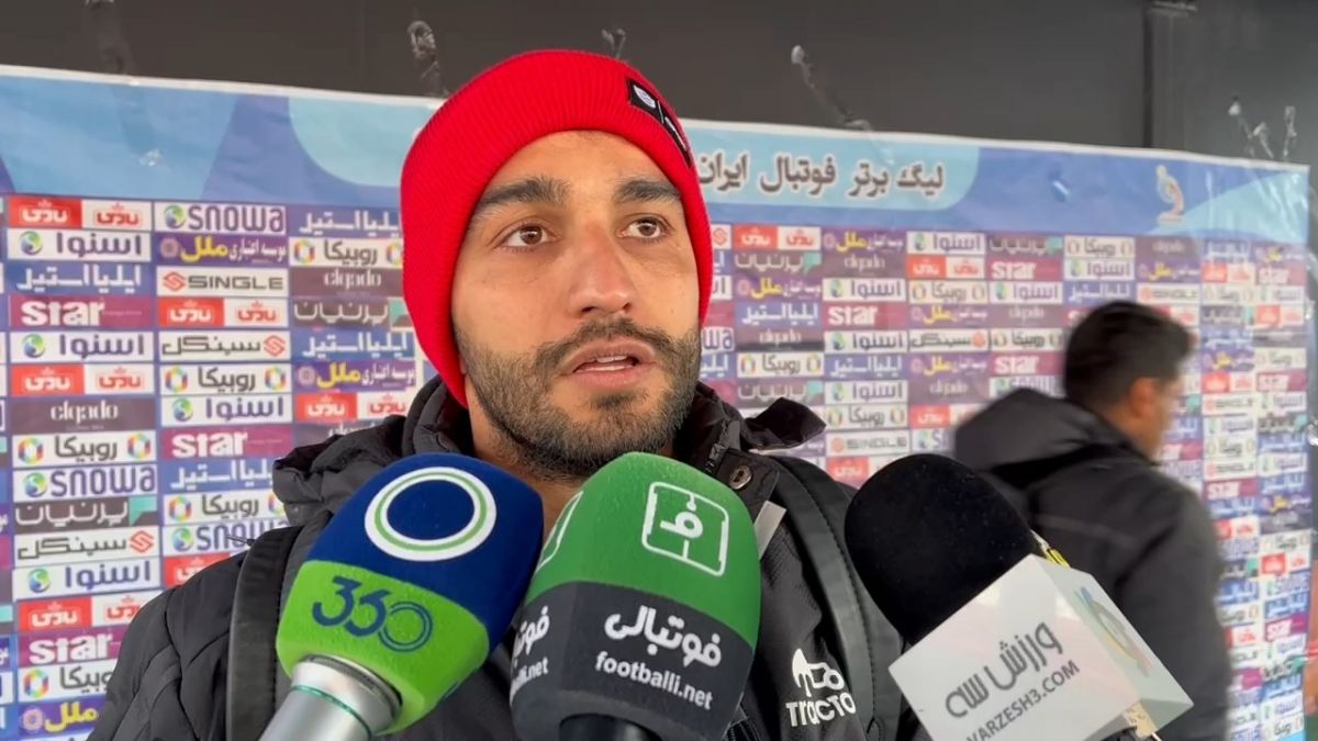 اختصاصی/ صحبت های سیامک نعمتی درباره هل دادن کمک داور و اخراج از زمین بازی