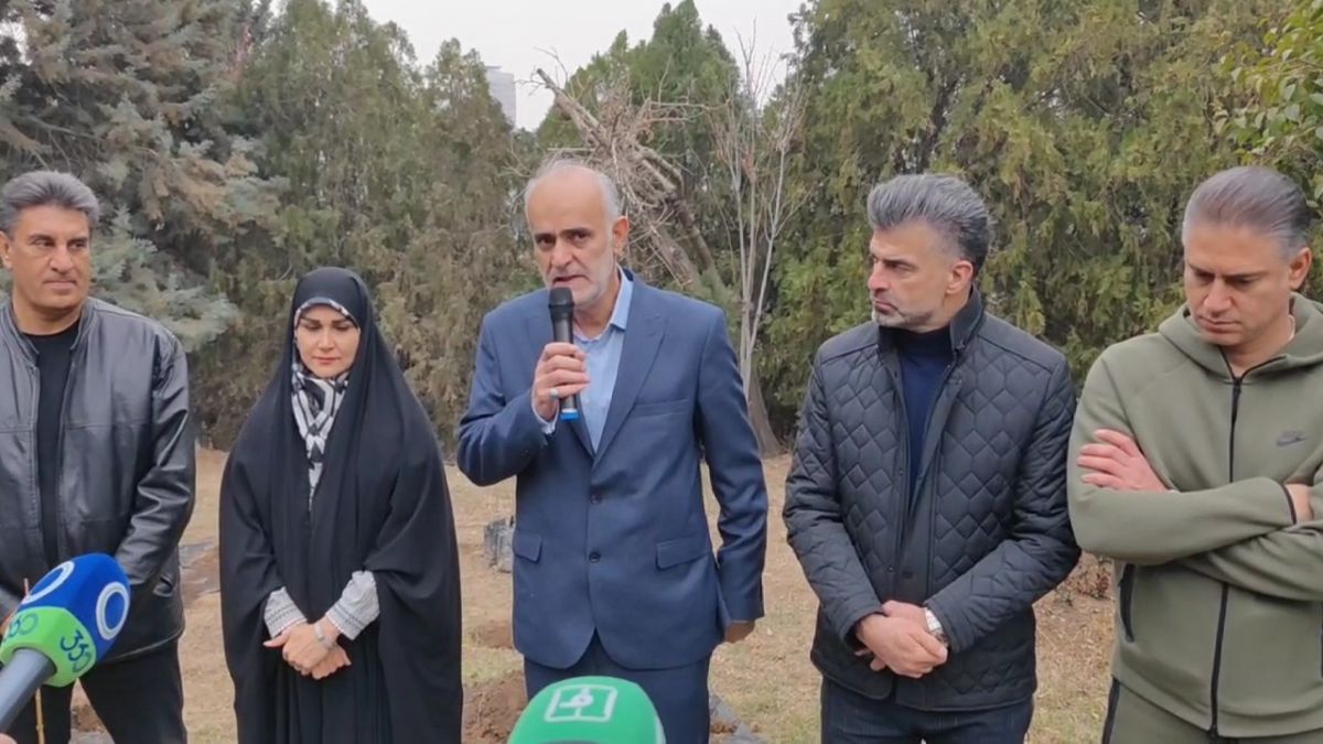 اختصاصی/ صحبتهای نبی نایب رئیس فدراسیون فوتبال در حاشیه کاشت نهال توسط کادر فنی تیم ملی به بهانه روز درختکاری