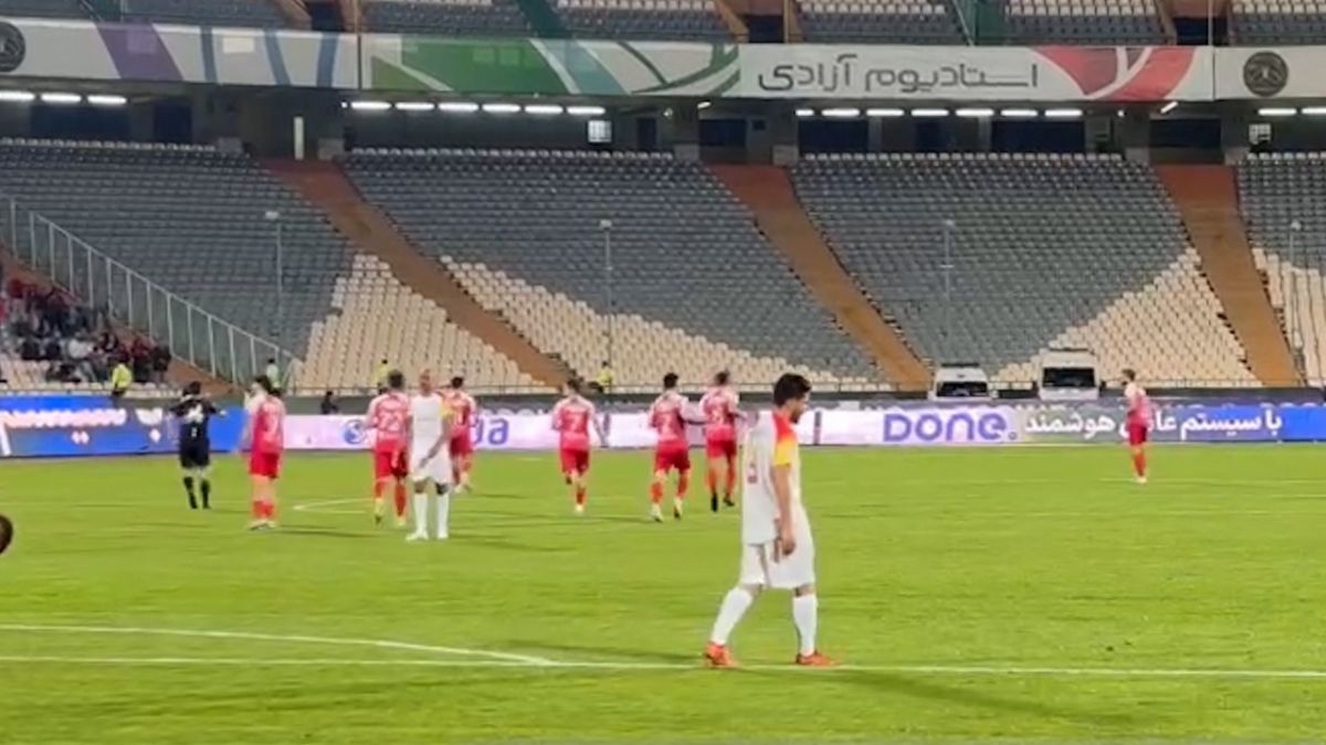 اختصاصی/ گل دوم پرسپولیس به فولاد از قاب دوربین فوتبالی