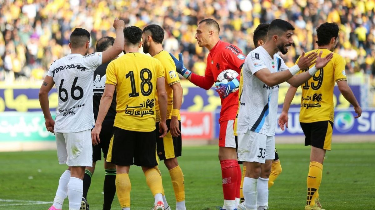 بازی کامل سپاهان 2-3 پیکان (18 اسفند 1402)