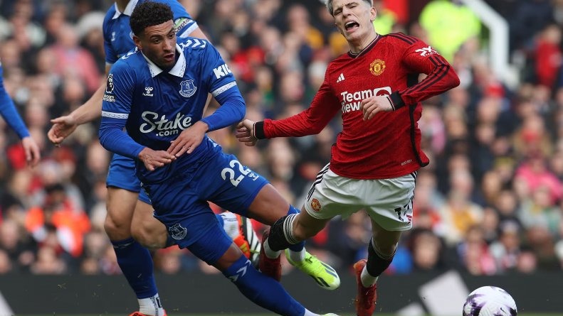 خلاصه بازی منچستریونایتد 2-0 اورتون