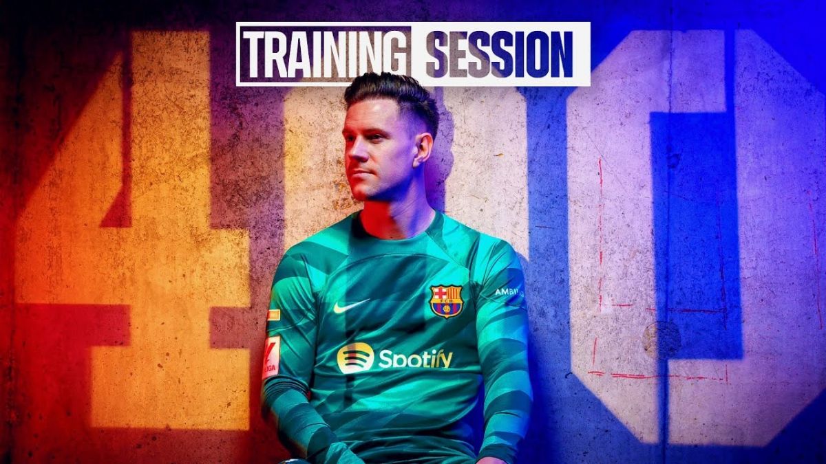 جشن چهارصدمین بازی تراشتگن برای بارسلونا در حاشیه تمرین این تیم