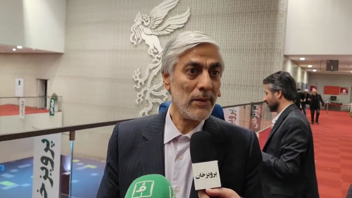 اختصاصی/ صحبتهای کیومرث هاشمی وزیر ورزش و جوانان در حاشیه اکران فیلم سینمایی پرویزخان