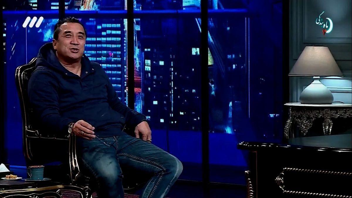 شب خوش/ خداداد عزیزی: بزرگ ترین اشتباه زندگی ام این بود که با دورتموند توافق نکردم/ ادعای لوله کشی مشروب در استادیوم های آلمان غیر واقعی است