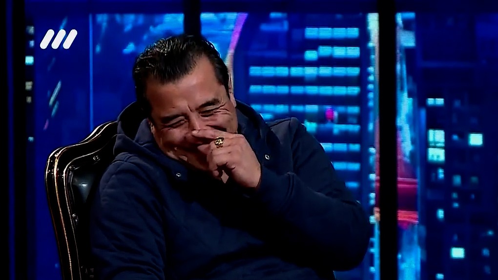 شب خوش/ چالش موقعیت اضطرابی با خداداد عزیزی و کنایه به برخی از مربیان ایرانی