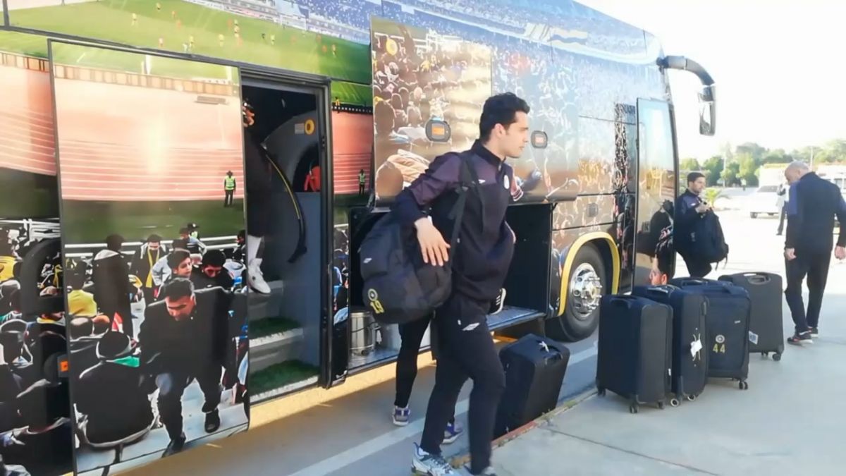 اختصاصی/ ورود تیم های فولاد و سپاهان به ورزشگاه فولاد آره نا