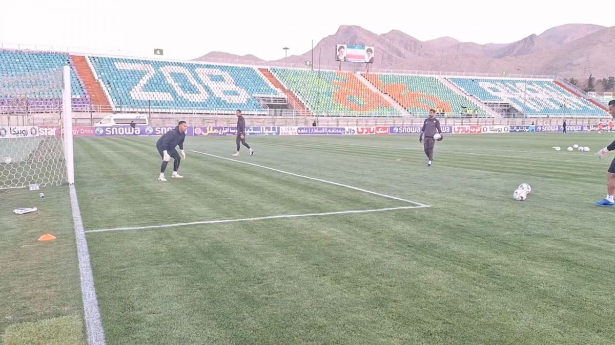 اختصاصی/ گرم کردن بازیکنان ذوب آهن و استقلال خوزستان