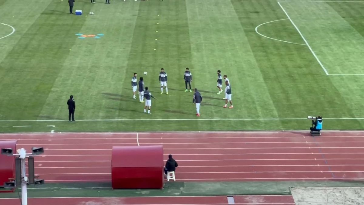 اختصاصی/ گرم کردن بازیکنان تراکتور و هوادار