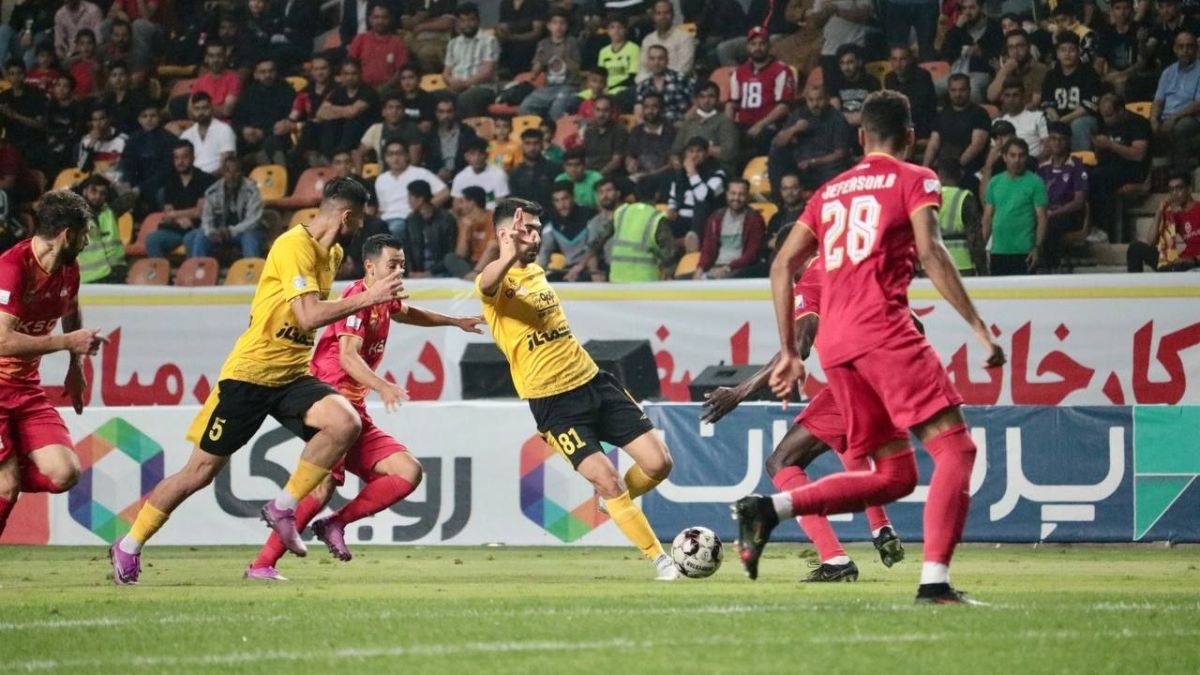 بازی کامل فولاد خوزستان 1-3 سپاهان (23 اسفند 1402)