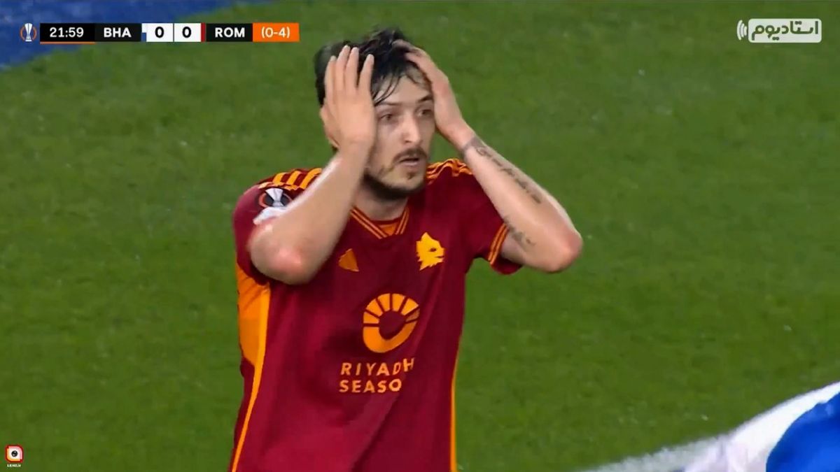 گل قیچی برگردان زیبای سردار آزمون مقابل برایتون که توسط داور مردود اعلام شد