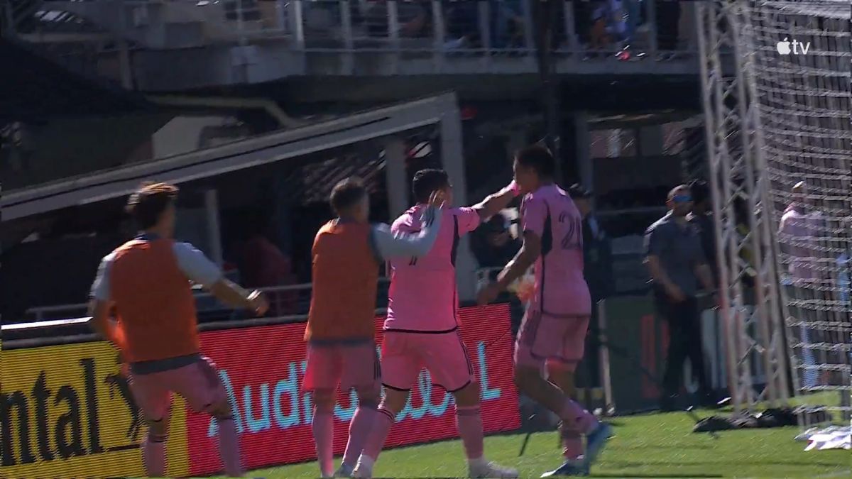 گل دوم اینتر میامی به دی سی یونایتد (لوییز سوراز)