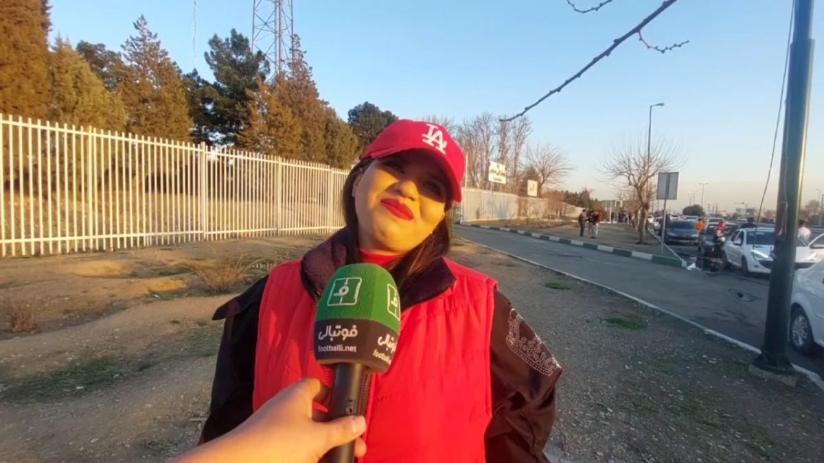 اختصاصی/ بانوی هوادار پرسپولیس: استقلالی ها در دربی اینقدر اتوبوس چیده بود که شرکت اتوبوس رانی از این تیم شکایت کرد