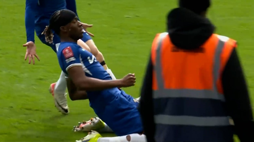 گل چهارم چلسی به لسترسیتی (نونی مادوئکه)