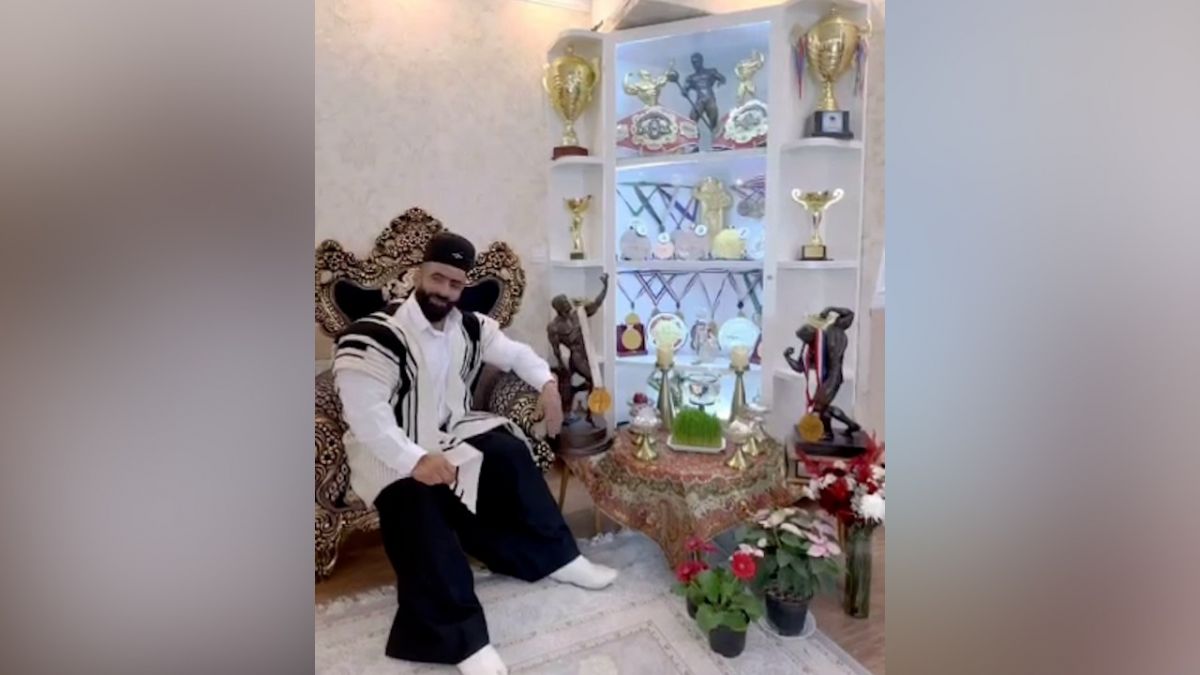 تبریک سال جدید توسط هادی چوپان، قهرمان ایرانی