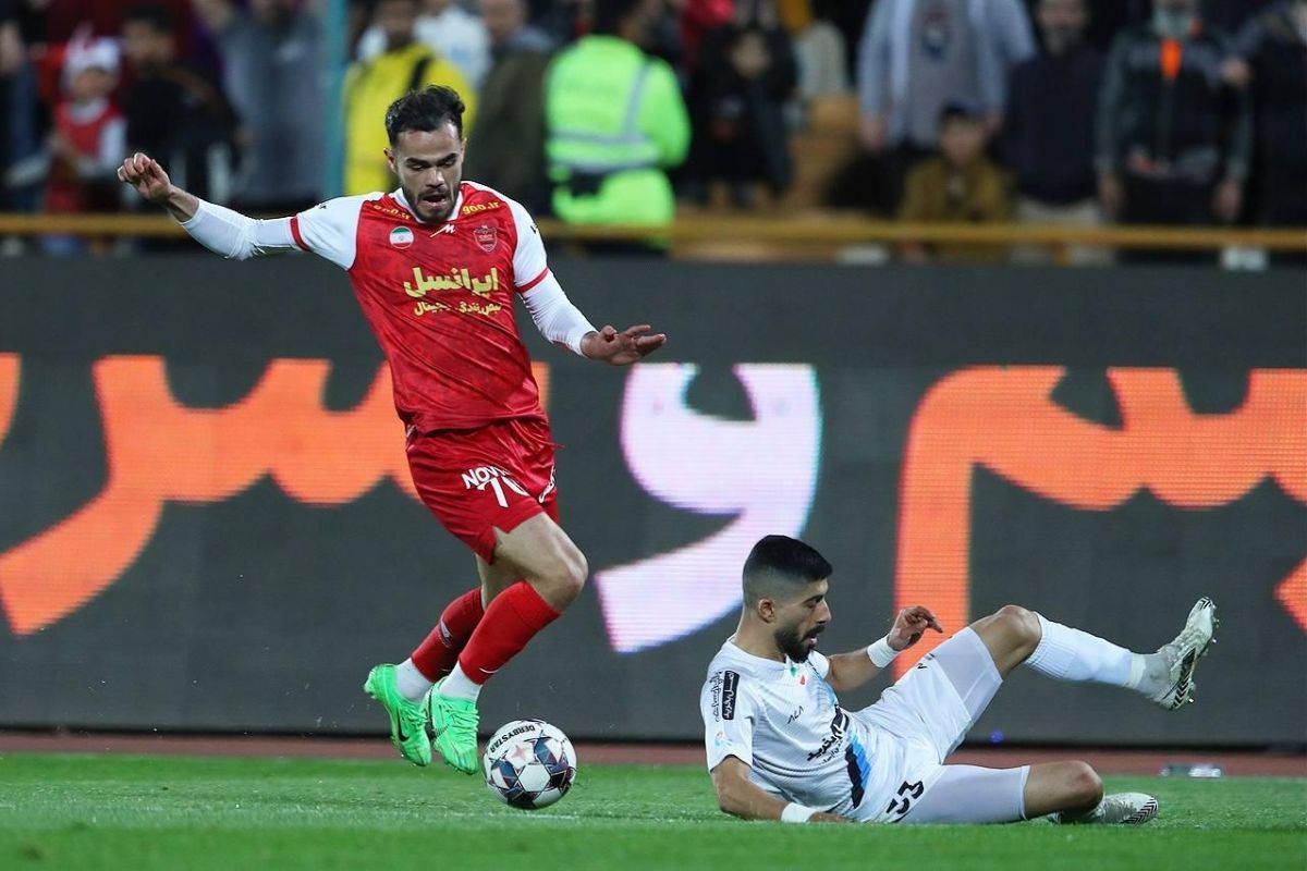 زمان بازگشت اورونوف به تمرینات پرسپولیس مشخص شد