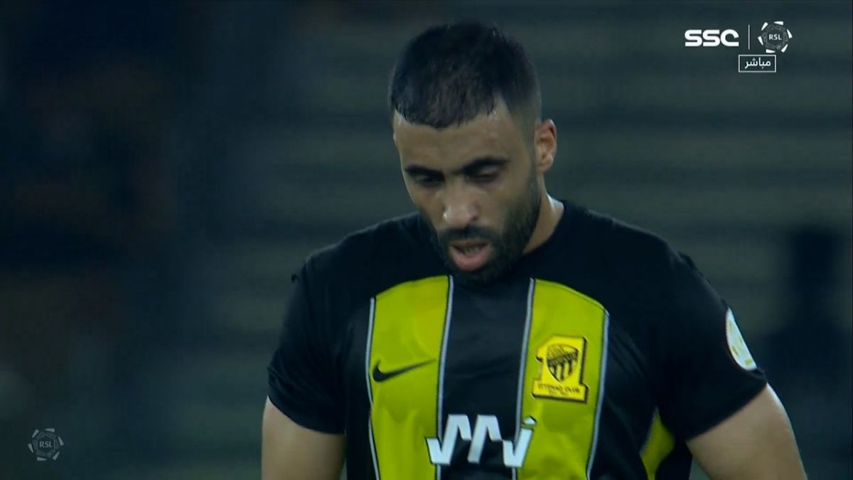 گل اول الاتحاد به الفیحا (عبدالرزاق حمدالله)