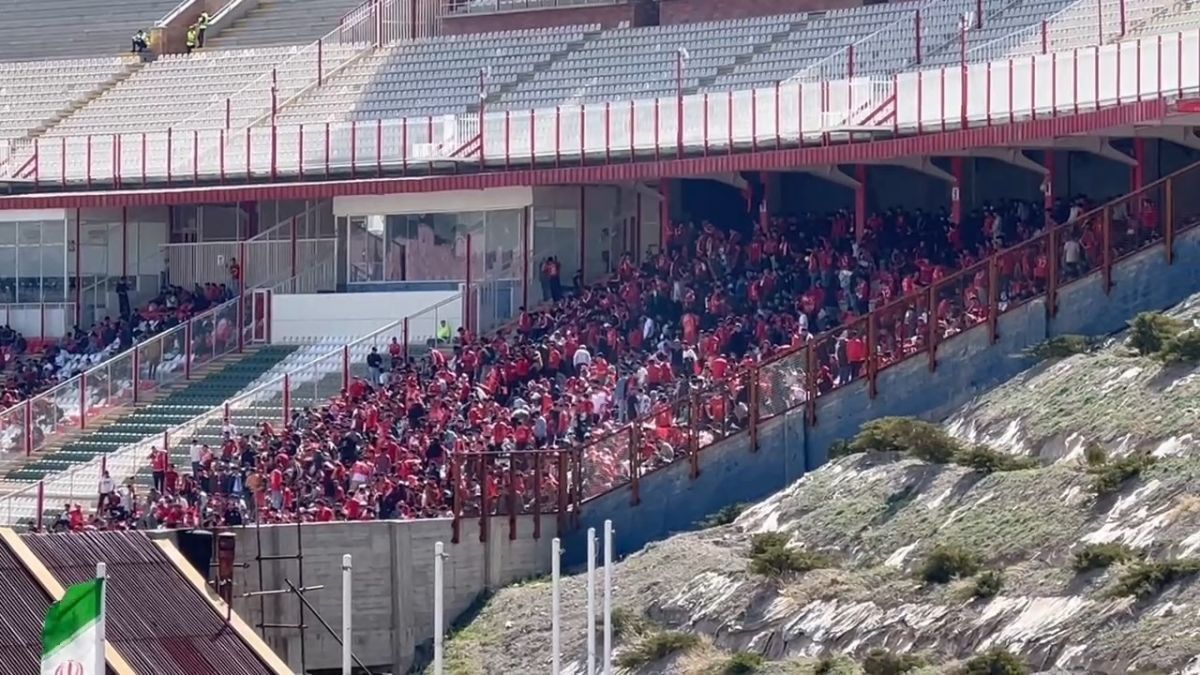 اختصاصی/ هجوم هواداران تراکتور برای پر کردن ورزشگاه یادگار امام و وضعیت کنونی ورزشگاه در فاصله پنج ساعت تا شروع بازی