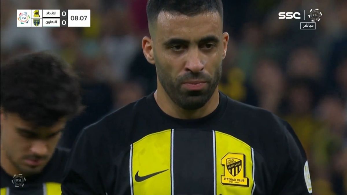 مهار پنالتی عبدالرزاق حمدالله مهاجم الاتحاد توسط دروازه بان التعاون