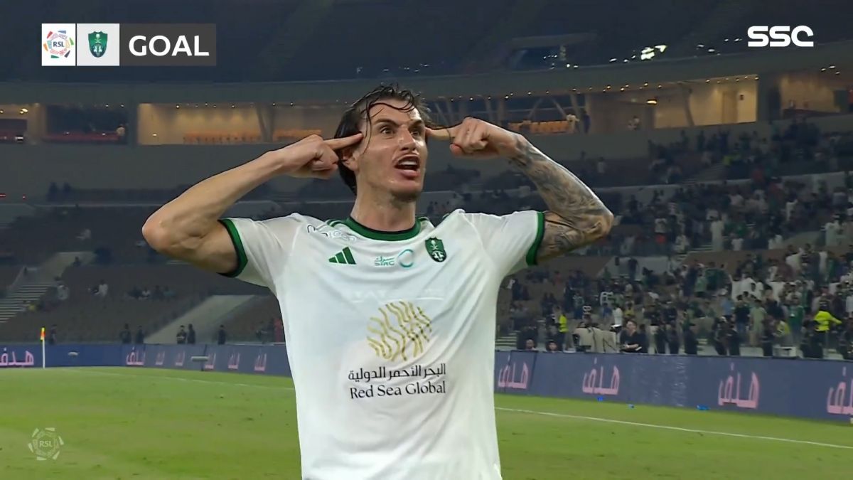 گل اول الاهلی عربستان به الوحده عربستان (ایبانز با پاس ریاض محرز)