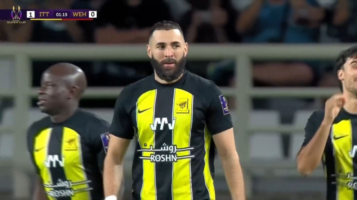 گل اول الاتحاد به الوحده عربستان (کریم بنزما)