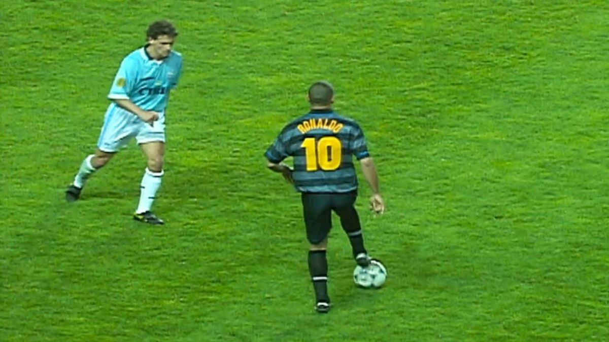 هالند به هیچ وجه به سطح رونالدو نازاریو جوان نزدیک نیست!