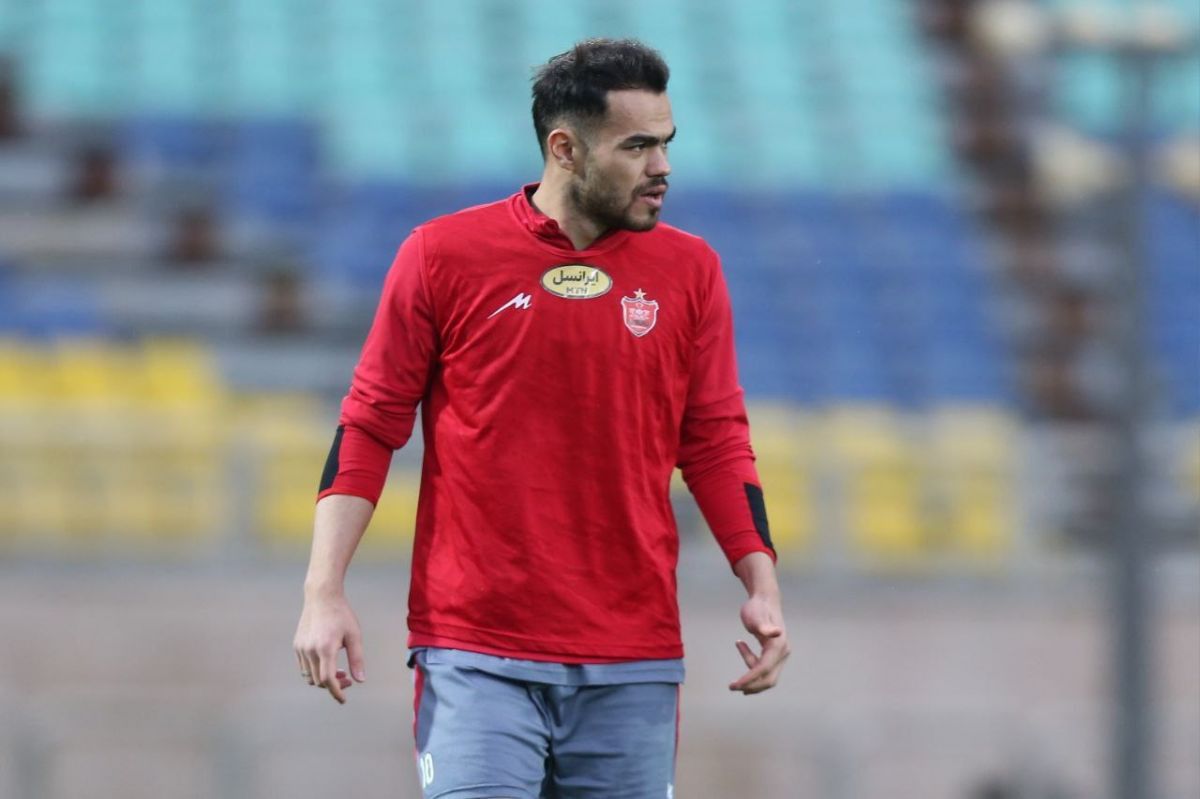 بیخیالِ حاشیه بزرگ؛ اورونوف بیسروصدا برای پرسپولیس تمرین میکند